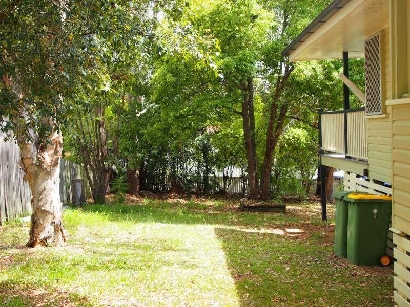 8 Odette Street, Leichhardt QLD 4305