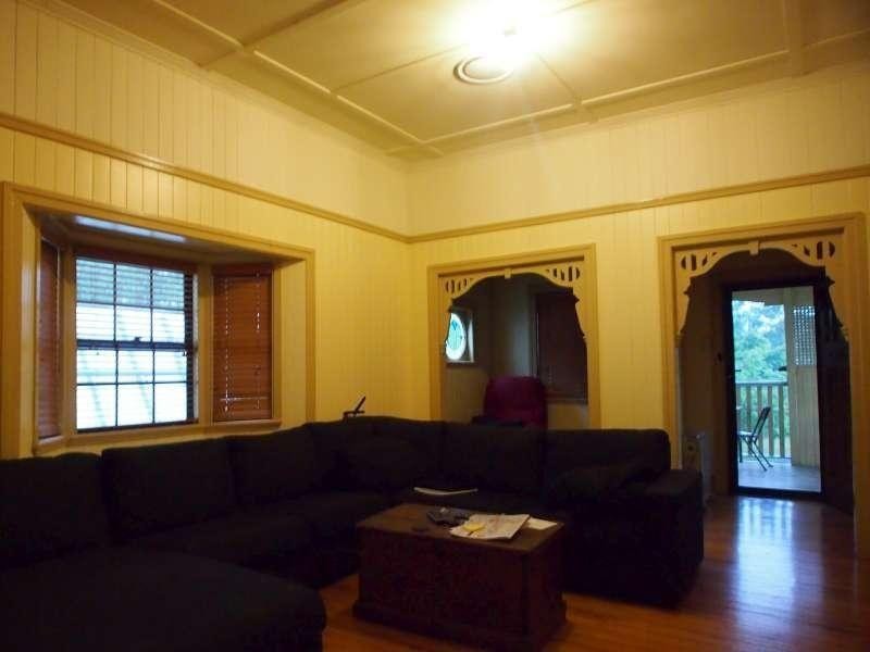 134 Woodend Road, Woodend QLD 4305