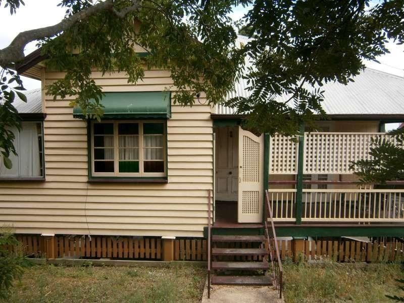 19 Garrick Terrace, Herston QLD 4006