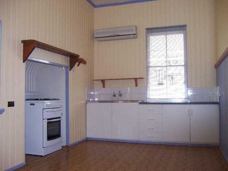 26 Aberleigh Road, Herston QLD 4006