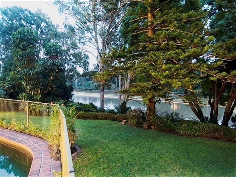 65 Kooringal Drive, Jindalee QLD 4074