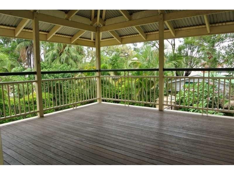 16 Graceville Ave, Graceville QLD 4075