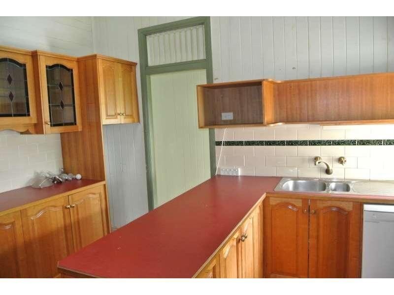 16 Graceville Ave, Graceville QLD 4075