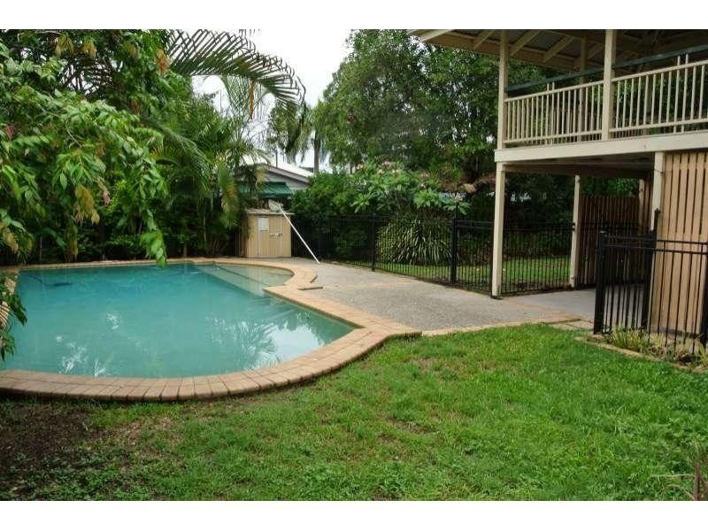 16 Graceville Ave, Graceville QLD 4075