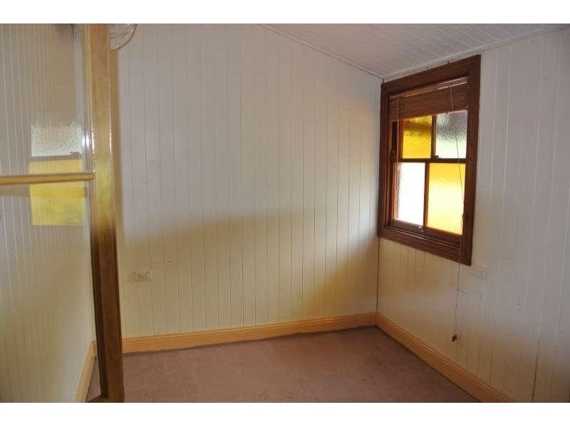 16 Graceville Ave, Graceville QLD 4075