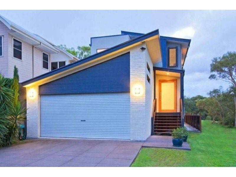 17 Chaseley Street, Nudgee Beach QLD 4014