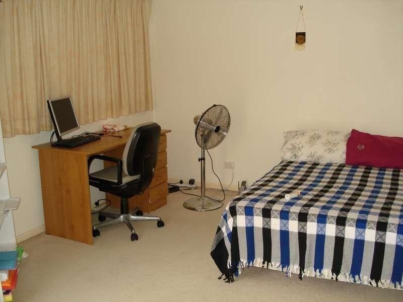 4/52 Mitre Street, St Lucia QLD 4067