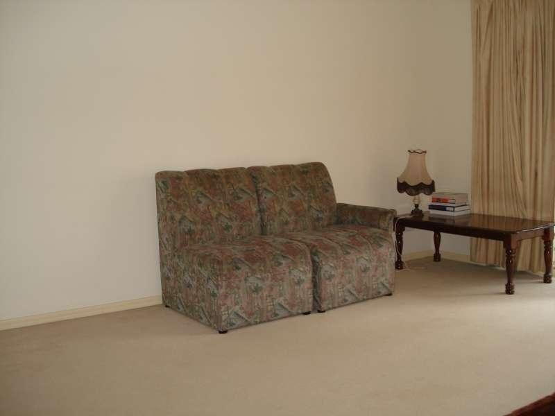 4/52 Mitre Street, St Lucia QLD 4067