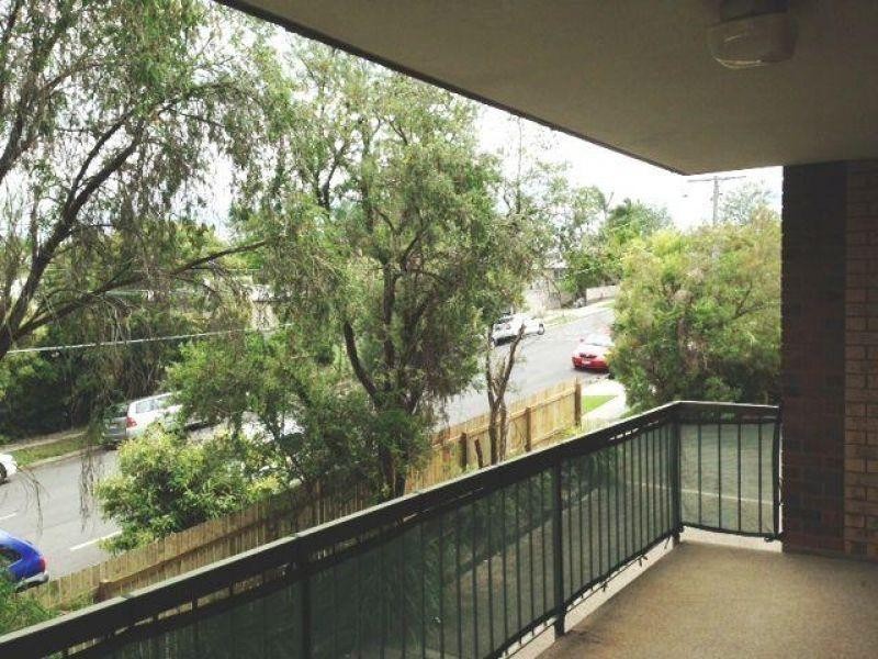 2/32 Hetherington Street, Herston QLD 4006