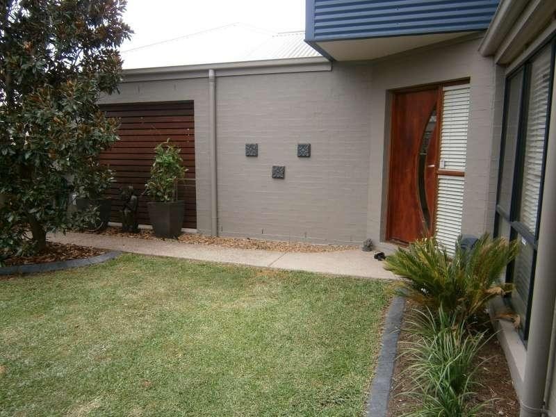 2/18 McPherson Road, Sinnamon Park QLD 4073