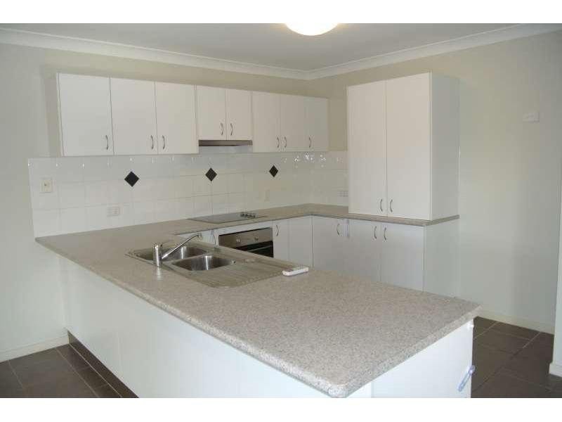 11 Regency Crescent, Moggill QLD 4070