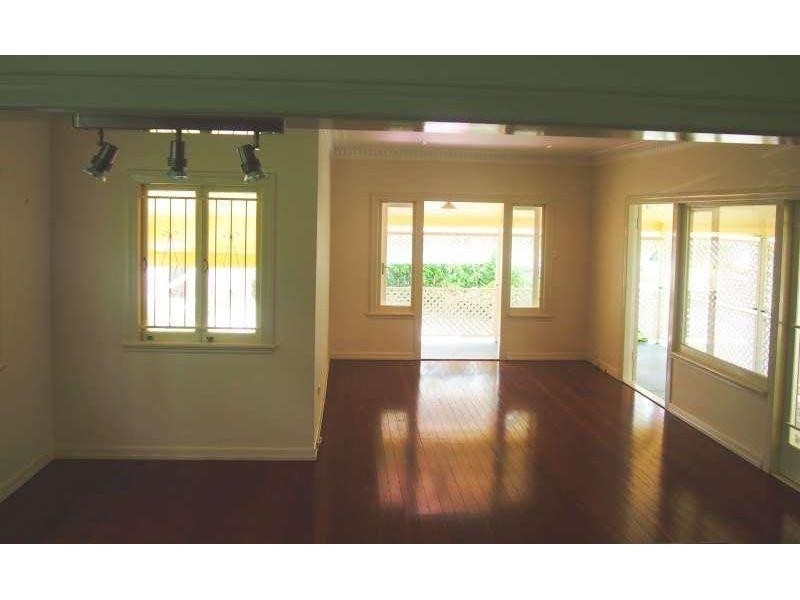 11 Eagar Street, Ashgrove QLD 4060