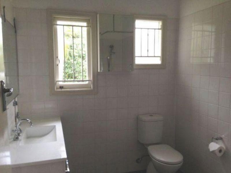 11 Eagar Street, Ashgrove QLD 4060