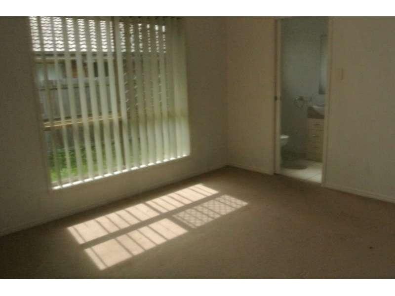 102 Anna Drive, Raceview QLD 4305