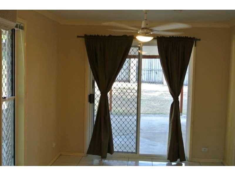 11 Paroo Place, Hillcrest QLD 4118