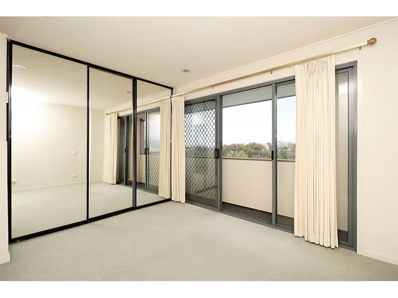 9 Rosecliffe Street, Highgate Hill QLD 4101