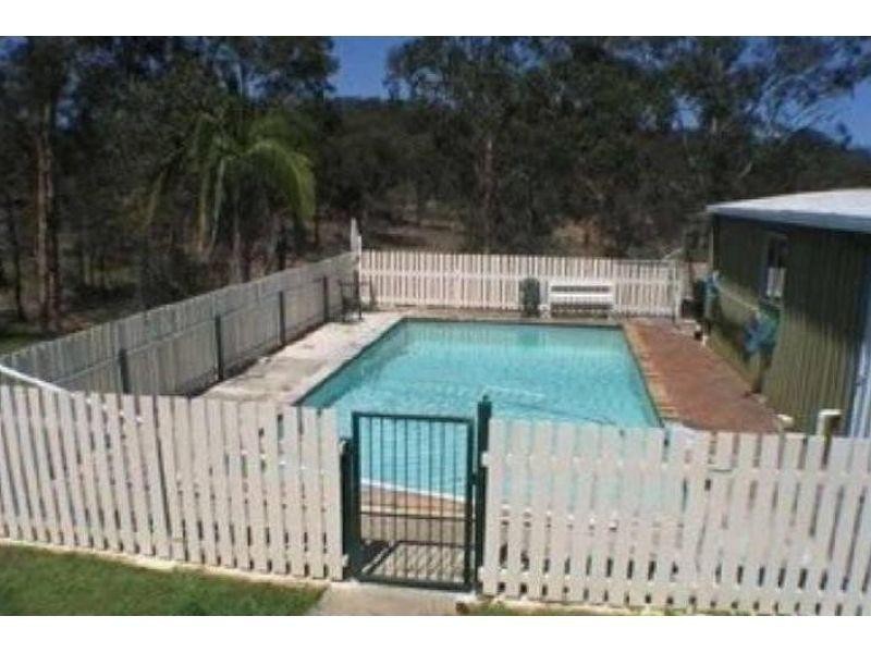 115 Mary Street, Blackstone QLD 4304