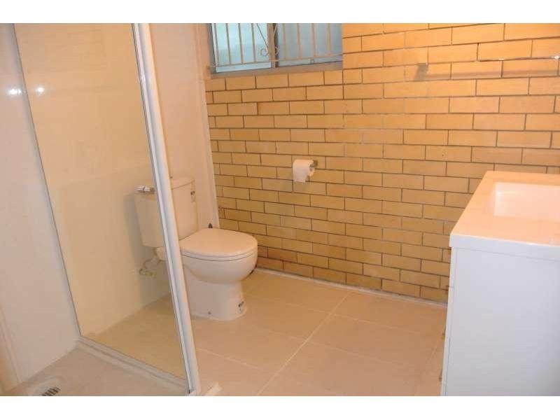 11 Alkina Street, Kenmore QLD 4069