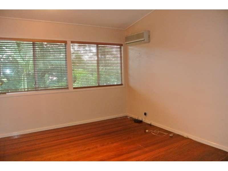 11 Alkina Street, Kenmore QLD 4069