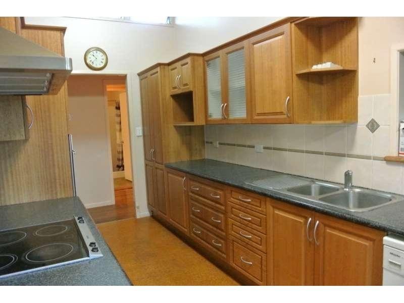 11 Alkina Street, Kenmore QLD 4069