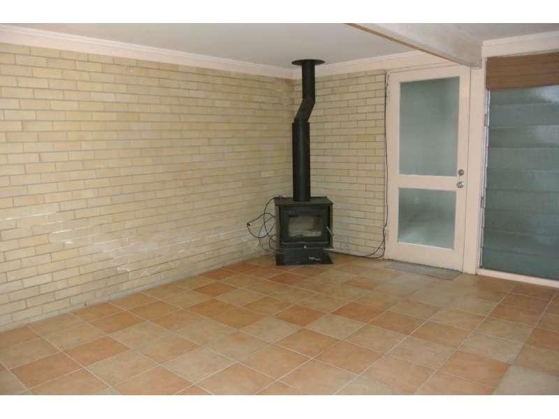 11 Alkina Street, Kenmore QLD 4069