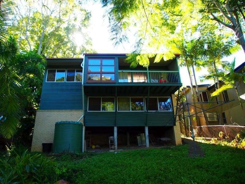 11 Alkina Street, Kenmore QLD 4069