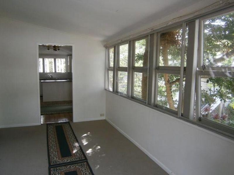 27 Huxham Street, Auchenflower QLD 4066