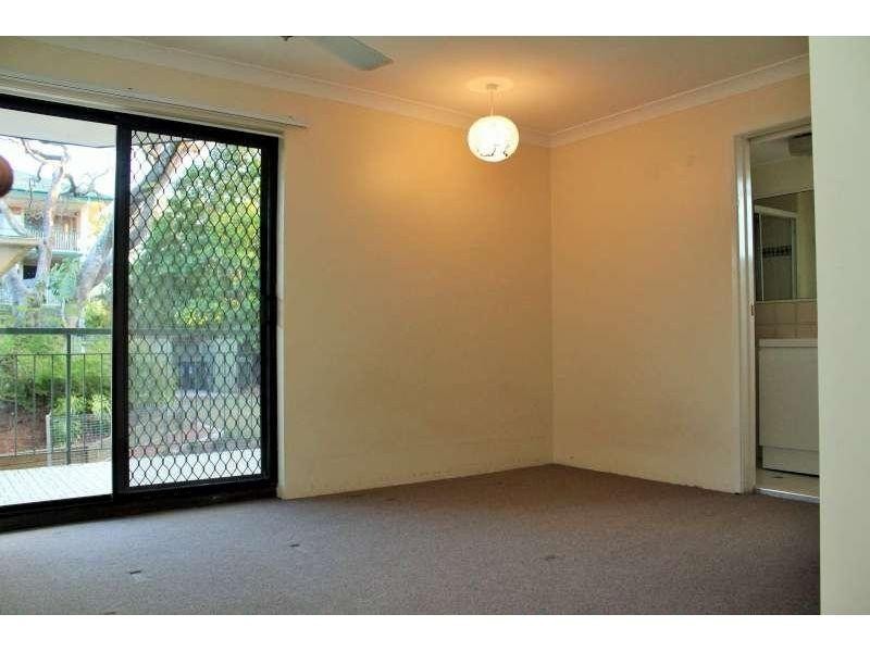 5/123 Central Avenue, Indooroopilly QLD 4068