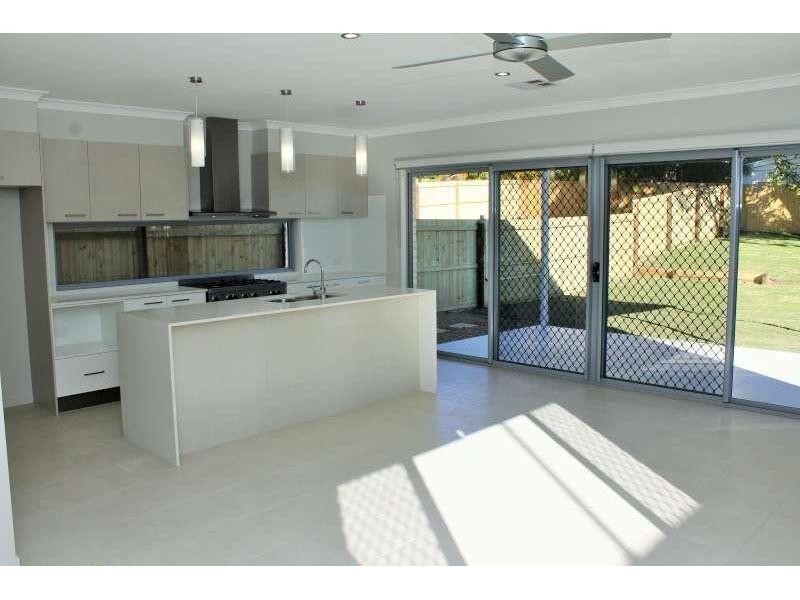 42 Main Avenue, Wavell Heights QLD 4012