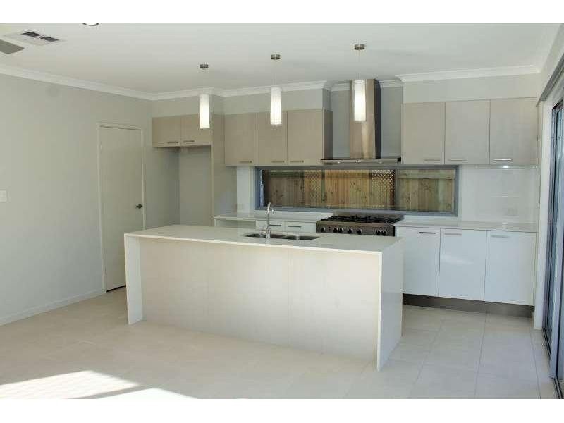 42 Main Avenue, Wavell Heights QLD 4012