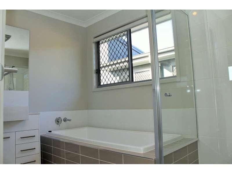42 Main Avenue, Wavell Heights QLD 4012