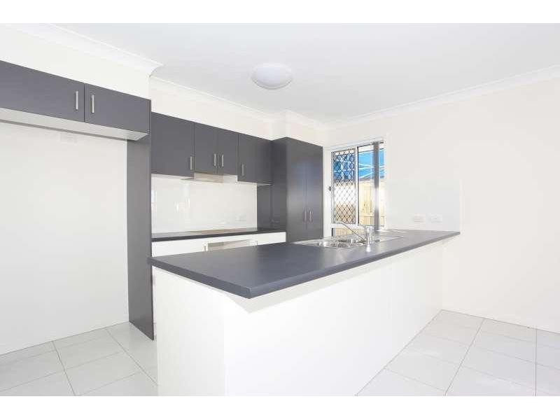 3 Pine Place, Upper Kedron QLD 4055