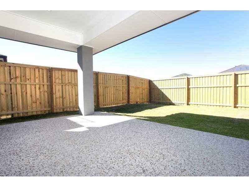 3 Pine Place, Upper Kedron QLD 4055