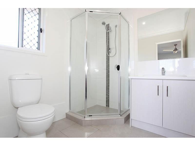 9 Pine Place, Upper Kedron QLD 4055