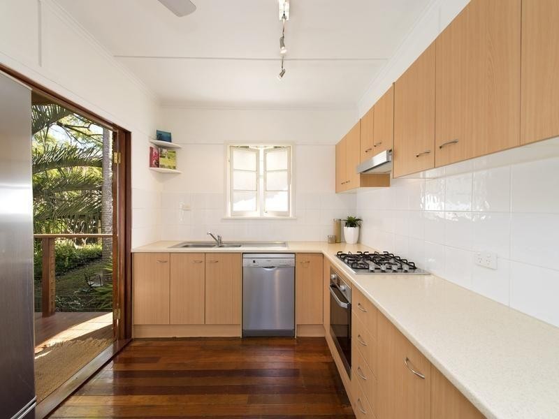 72 Grove Street, Albion QLD 4010