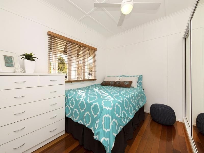 72 Grove Street, Albion QLD 4010