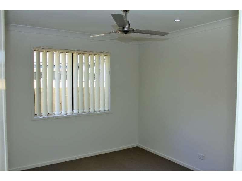 11 Pine Place, Upper Kedron QLD 4055