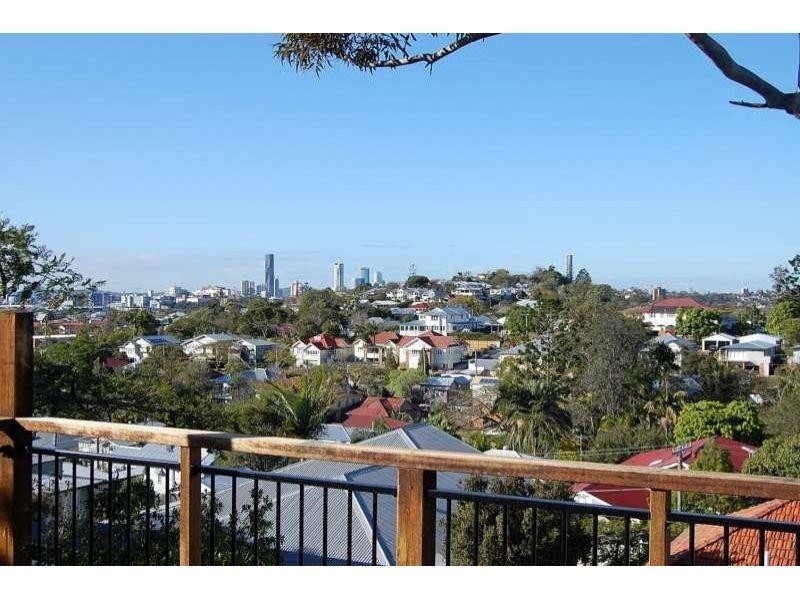 18 Corner Street, Grange QLD 4051