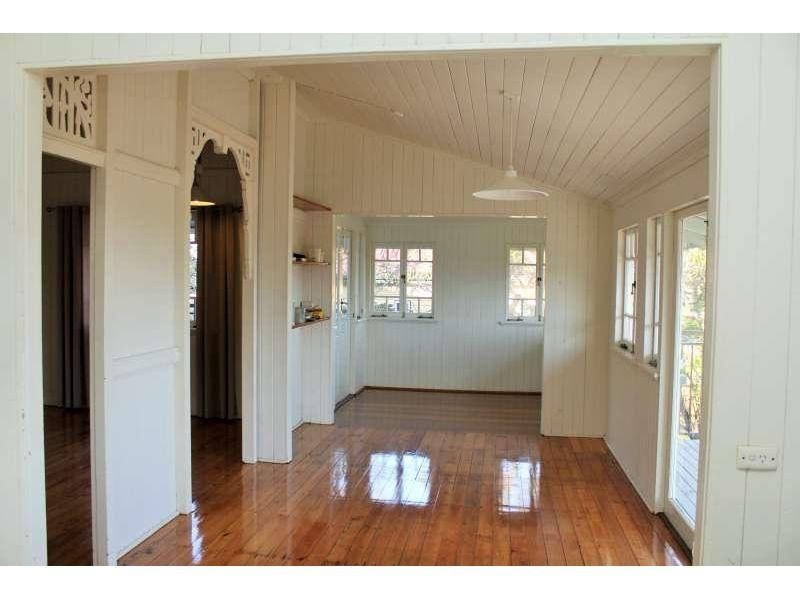 18 Corner Street, Grange QLD 4051