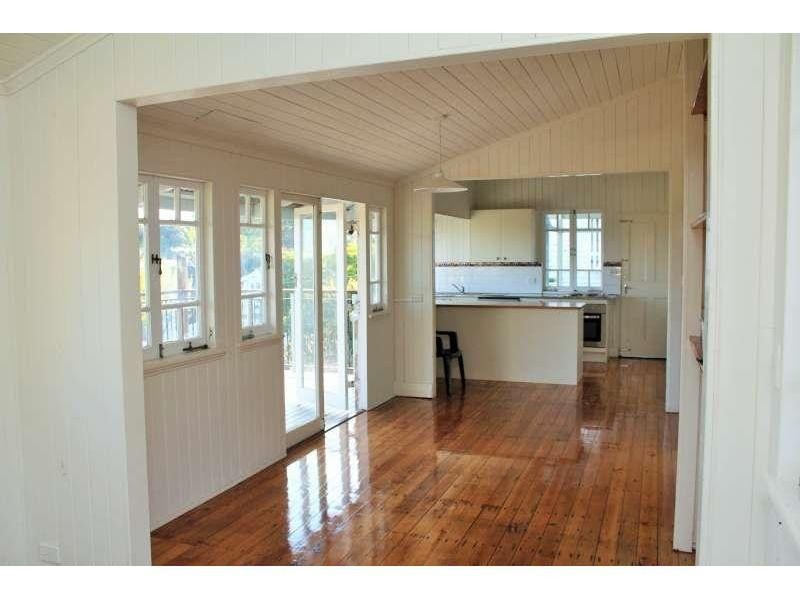 18 Corner Street, Grange QLD 4051