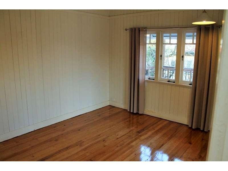 18 Corner Street, Grange QLD 4051