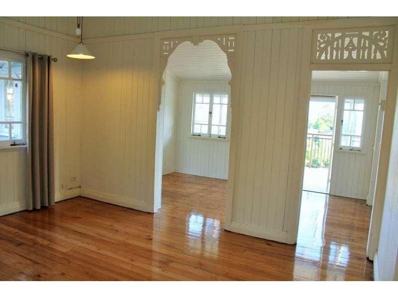 18 Corner Street, Grange QLD 4051