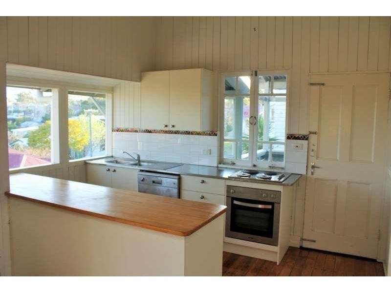 18 Corner Street, Grange QLD 4051