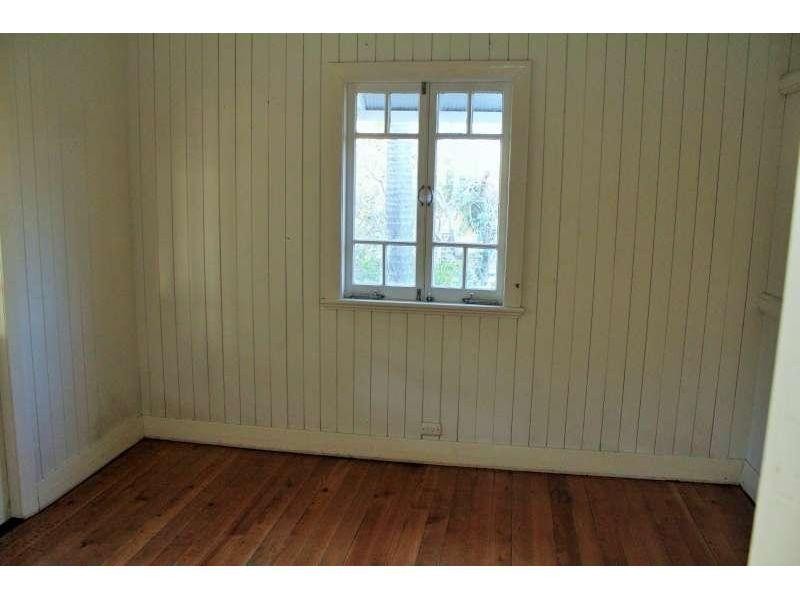 18 Corner Street, Grange QLD 4051