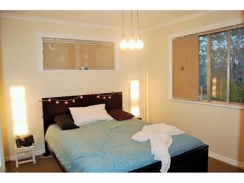 2 Eveleigh Street, Arana Hills QLD 4054