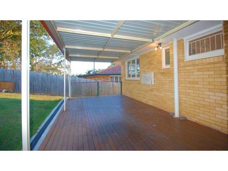 79 Maundrell Terrace, Chermside West QLD 4032