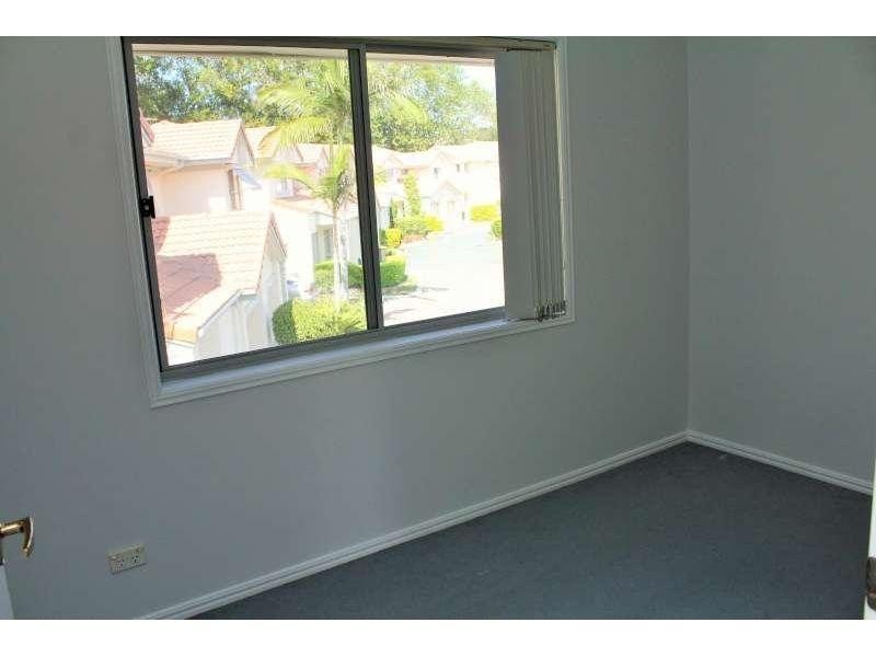 4/11 Glin Avenue, Newmarket QLD 4051