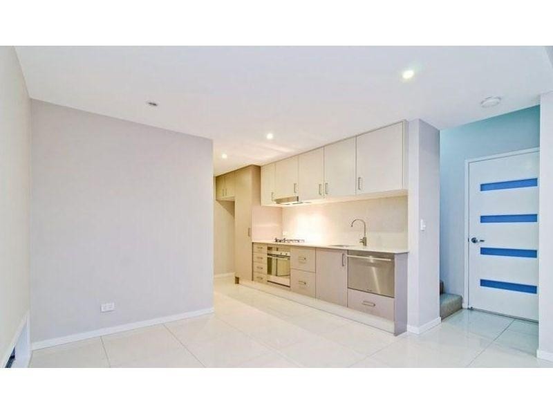 2/11 Lucy Street, Gaythorne QLD 4051