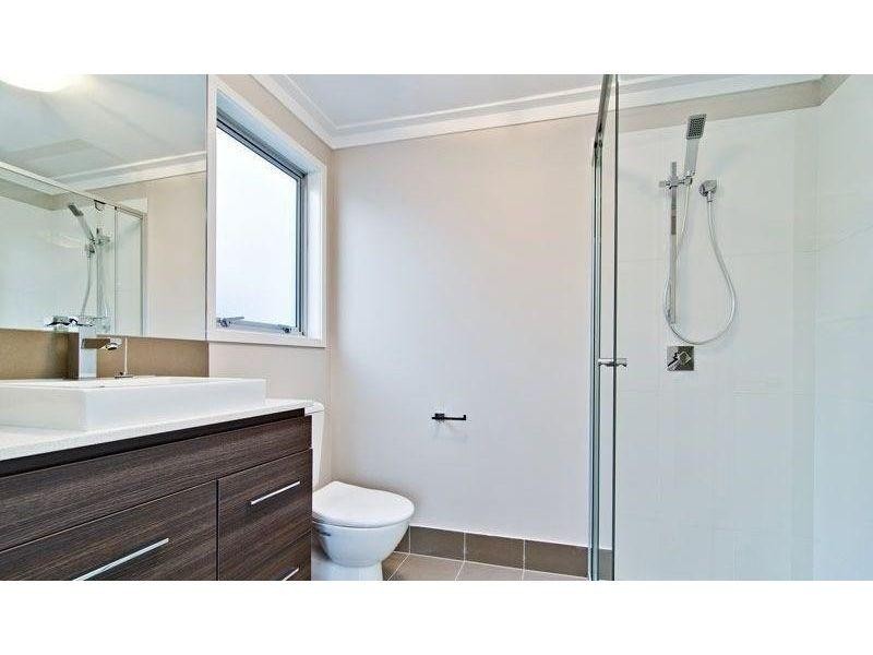 2/11 Lucy Street, Gaythorne QLD 4051