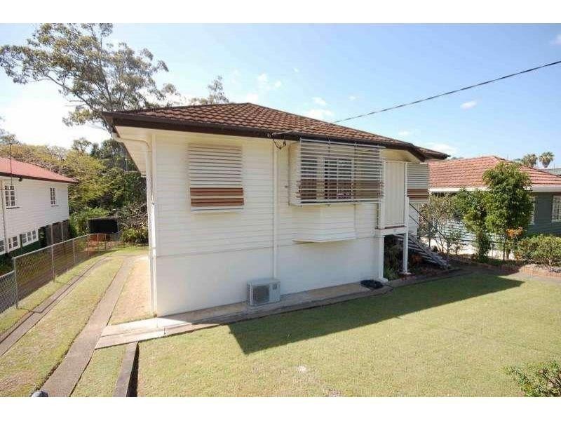 17 Matong Street, Hendra QLD 4011